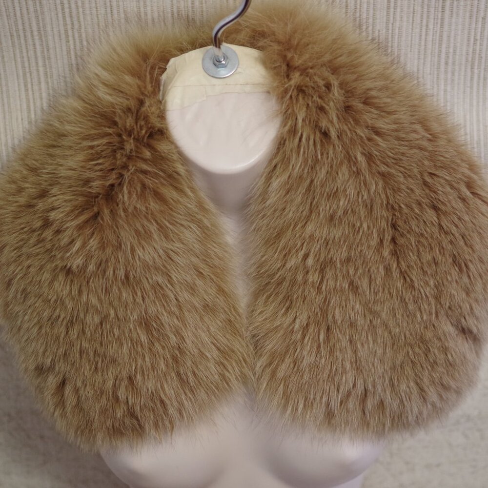 Fox Fur Collar Camel Tan color 24" x 5" NEW